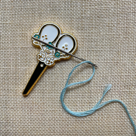 Needle Minder « My pair of scissors »